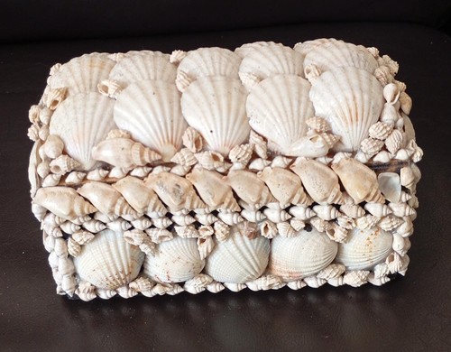 Vintage seashell jewellery - seashell,